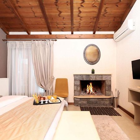 Asimina Guesthouse, Eptalofos Parnassos Екстер'єр фото