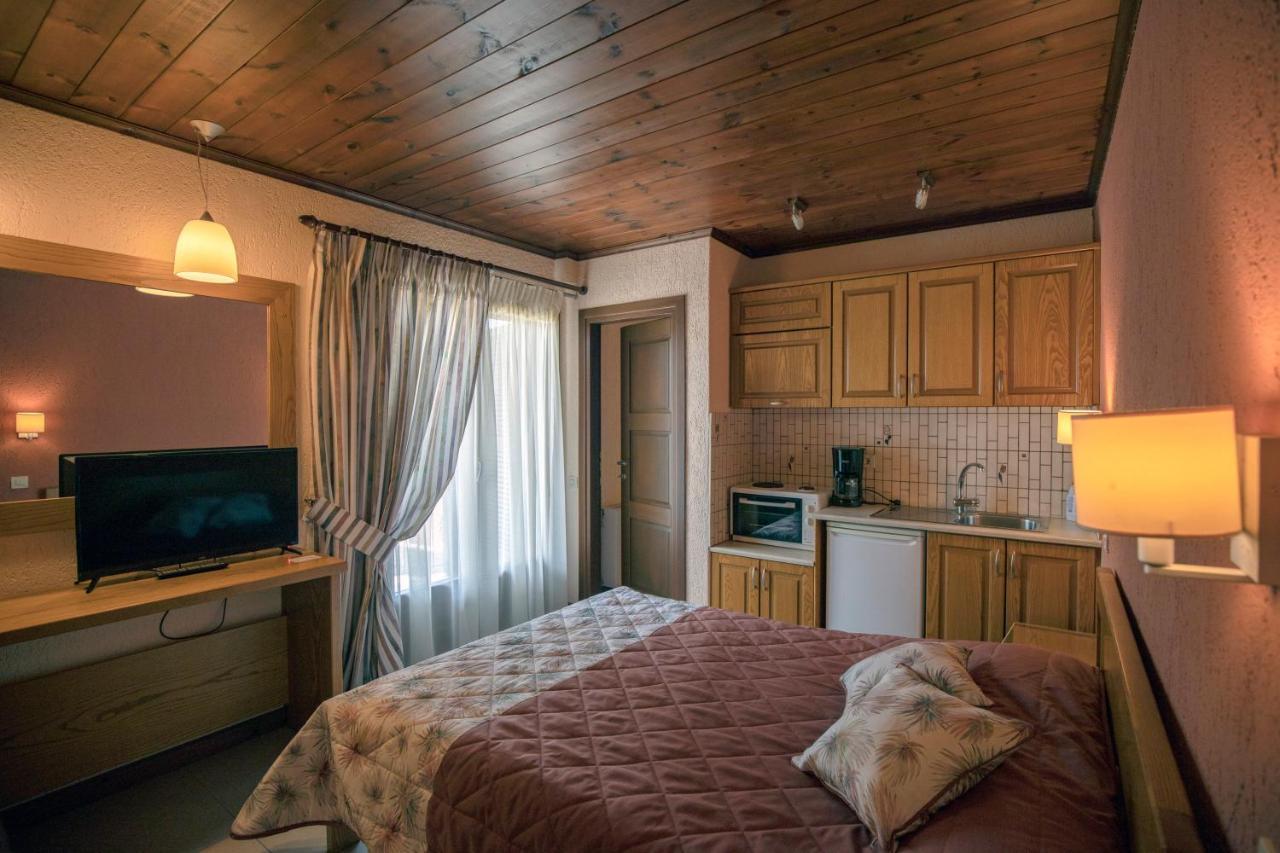 Asimina Guesthouse, Eptalofos Parnassos Екстер'єр фото
