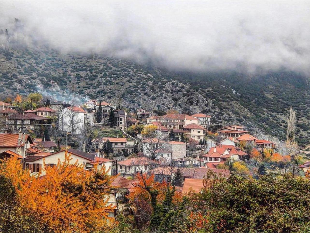 Asimina Guesthouse, Eptalofos Parnassos Екстер'єр фото