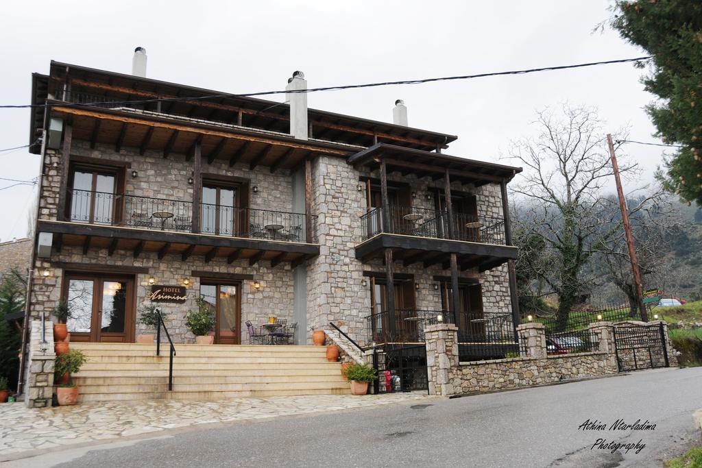 Asimina Guesthouse, Eptalofos Parnassos Екстер'єр фото